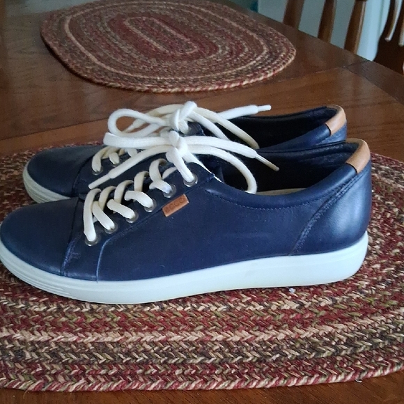 Ecco Womens Dark Blue Leather Sneakers Sz.7 - Picture 5 of 7